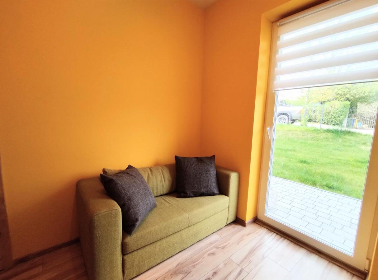 Yellow Apartment Величка Екстериор снимка